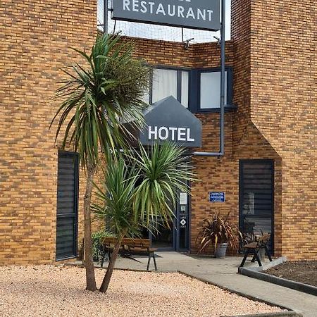 Hotel L'Etoile Aeroport - A61 Καρκασόν Εξωτερικό φωτογραφία