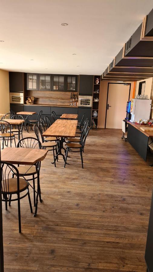 Hotel L'Etoile Aeroport - A61 Καρκασόν Εξωτερικό φωτογραφία