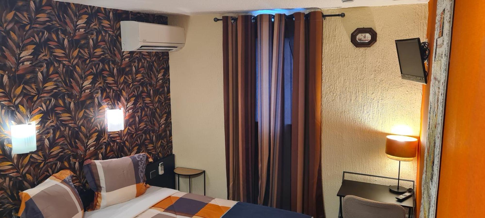 Hotel L'Etoile Aeroport - A61 Καρκασόν Εξωτερικό φωτογραφία