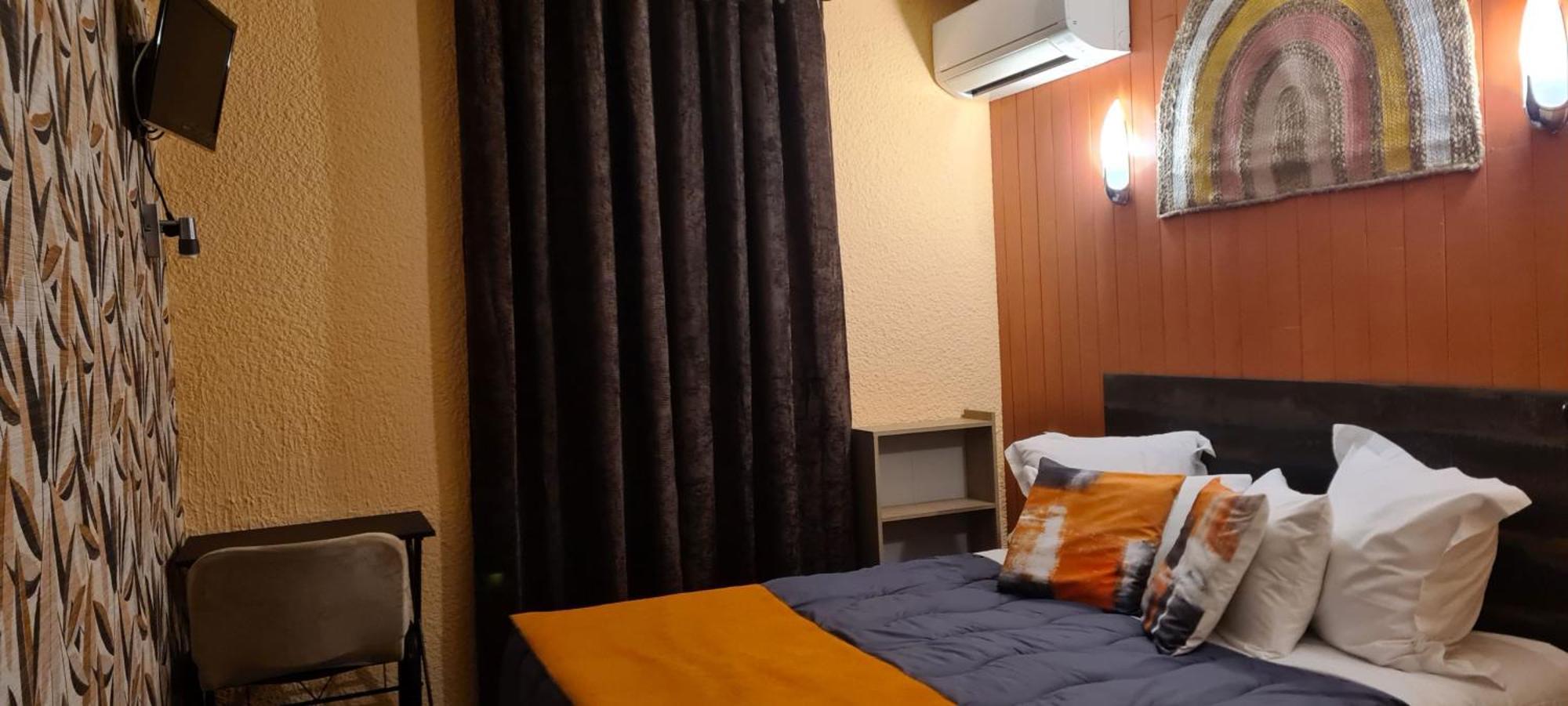 Hotel L'Etoile Aeroport - A61 Καρκασόν Εξωτερικό φωτογραφία